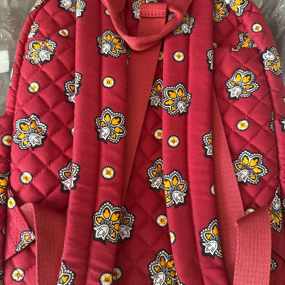Vera Bradley Red Floral Quilted Bag - Picture 5 of 7